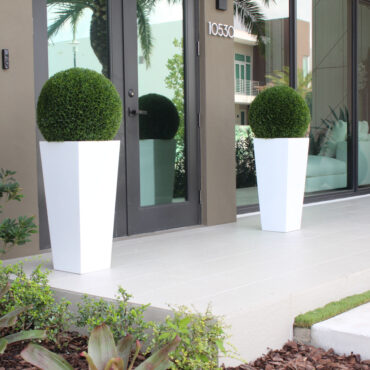 Mittel Beau fibra de vidrio jarrón Topiary